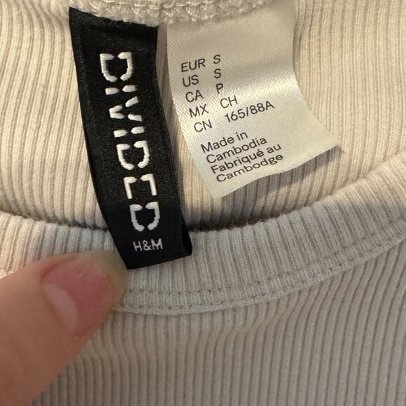 H&M Tight Fit Tank Top - Picture 3 of 4